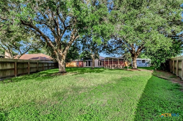 218 Sunset Dr, Victoria, TX 77901 - view of fenced backyard