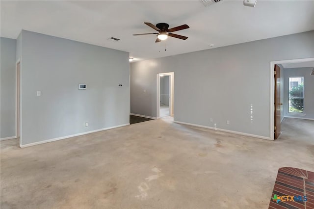 218 Sunset Dr, Victoria, TX 77901 - unfurnished room featuring ceiling fan and light colored carpet