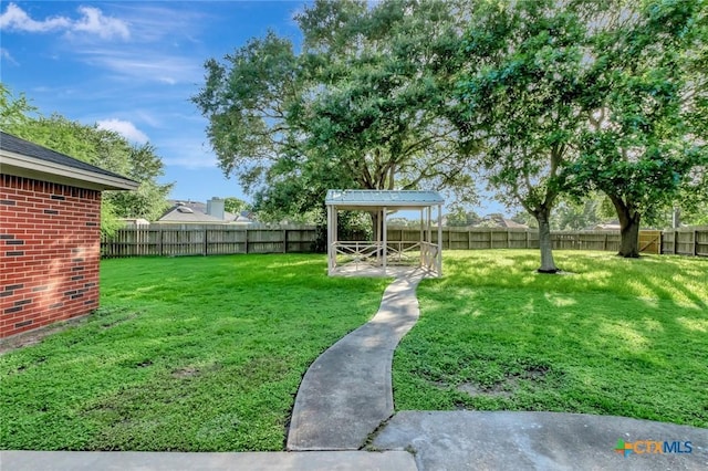 218 Sunset Dr, Victoria, TX 77901 - view of fenced backyard