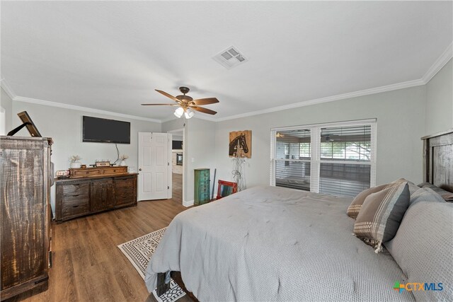 bedroom featuring hardwood / wood-style flooring, access to exterior, ceiling fan, and crown molding