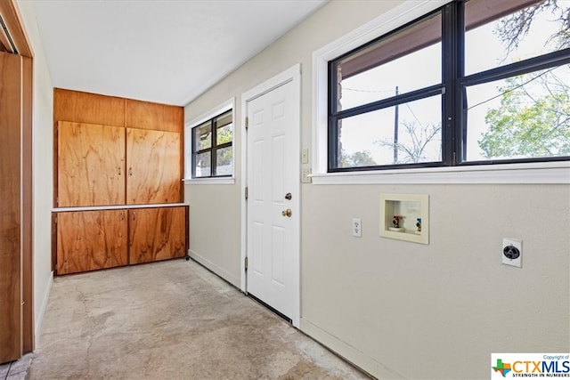 washroom with electric dryer hookup and washer hookup