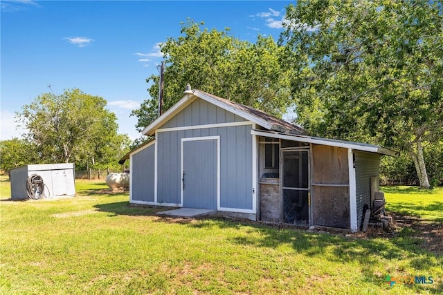 503 Rabbit Run Rd, Victoria, TX 77905 - view of outbuilding
