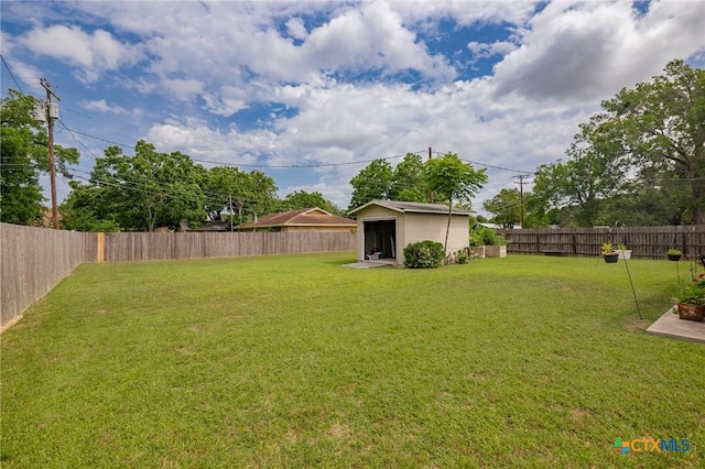 501 Hathaway St, Victoria, TX 77904 - fenced backyard with a shed