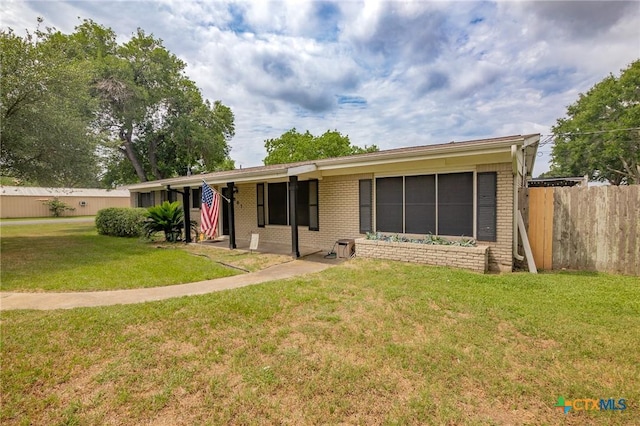 501 Hathaway St, Victoria, TX 77904 - ranch-style house featuring brick siding