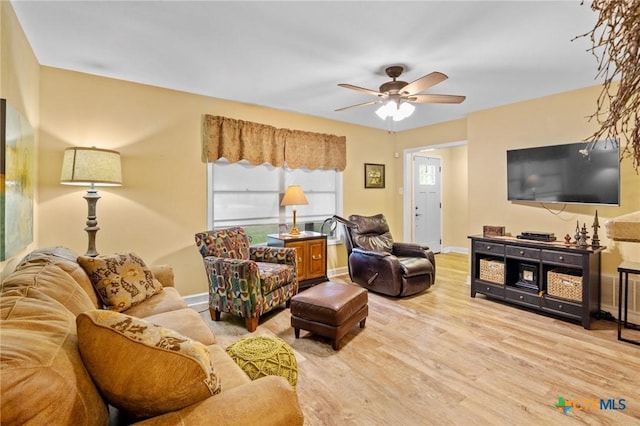 501 Hathaway St, Victoria, TX 77904 - living area featuring wood finished floors and a ceiling fan