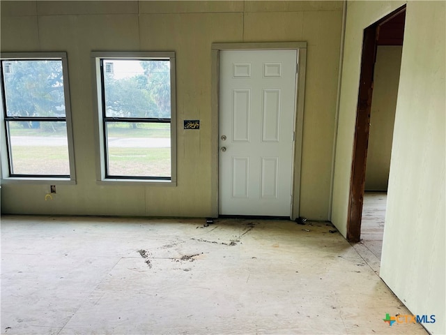 view of foyer entrance