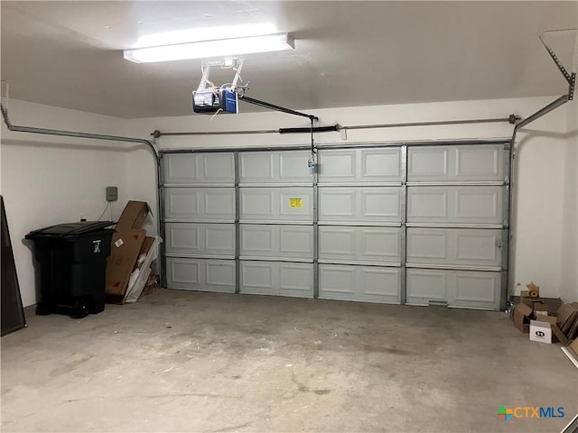 512 Constellation Dr, Killeen, TX 76542 - garage with a garage door opener