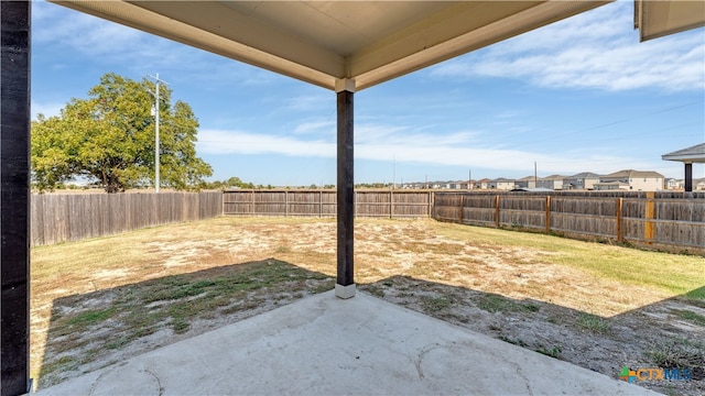 view of yard featuring a patio