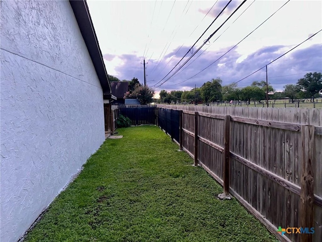 101 Chantilly St, Victoria, TX 77904 - view of yard
