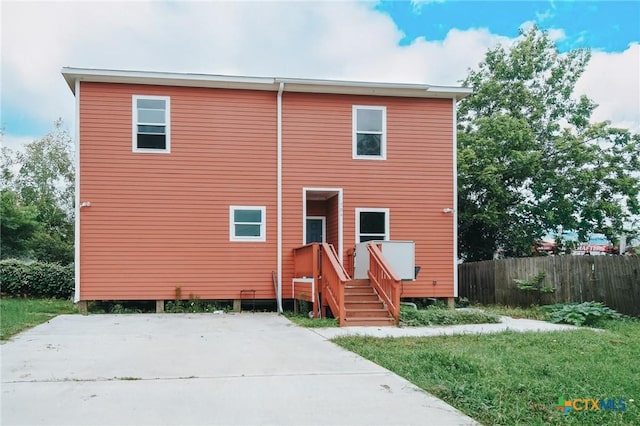 704 S Vine St, Victoria, TX 77901 - view of back of house