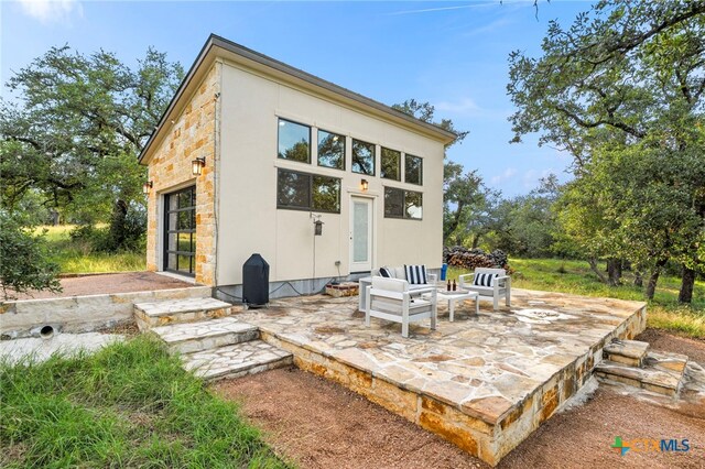 118 Sheridan Dr, Canyon Lake, TX 78133