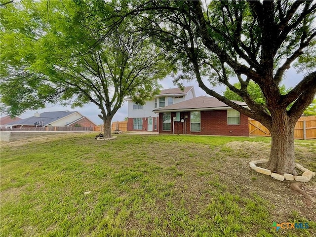 exterior space featuring a yard