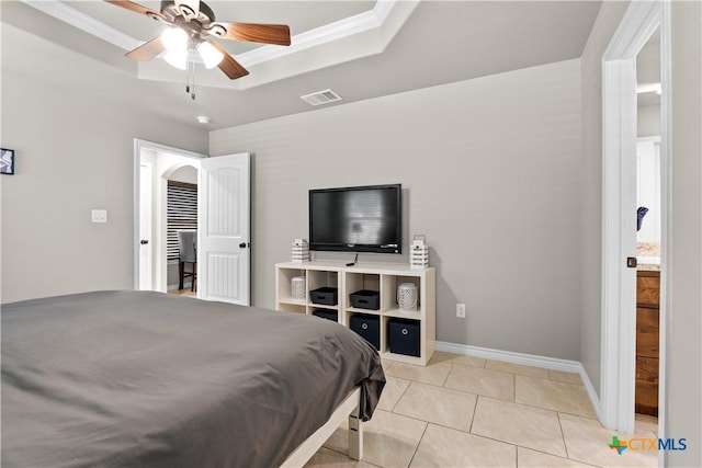 2319 Westview Dr, Canyon Lake, TX 78133 - bedroom featuring a tray ceiling, visible vents, crown molding, and baseboards