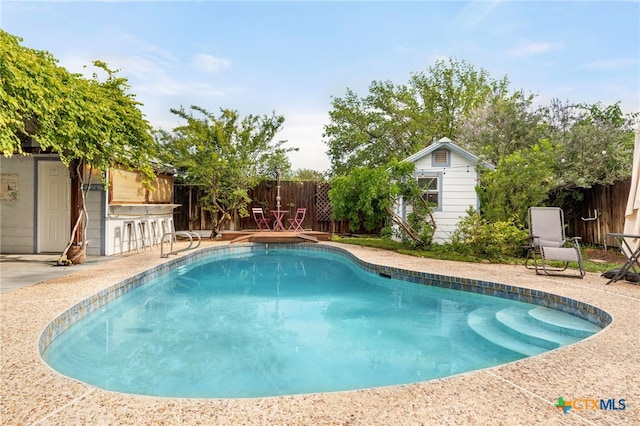 216 E Cedar St, Seguin, TX 78155 - view of swimming pool with a fenced backyard and a patio area