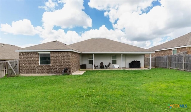 832 Paseo Del Plata, Temple, TX 76502 - back of property featuring a patio area, a fenced backyard, and brick siding