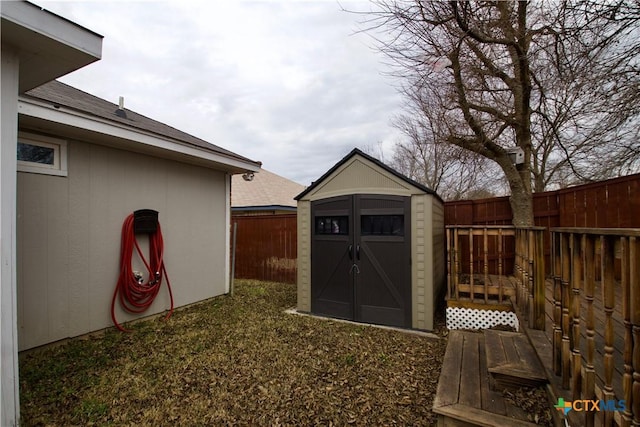 view of outbuilding