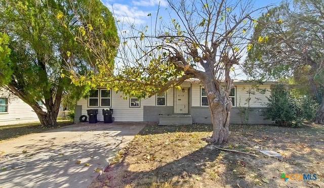 view of front of home