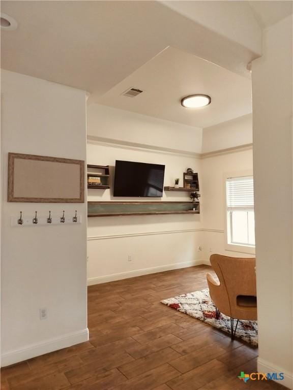 127 Augusta Dr, Wimberley, TX 78676 - living area featuring wood finished floors and baseboards