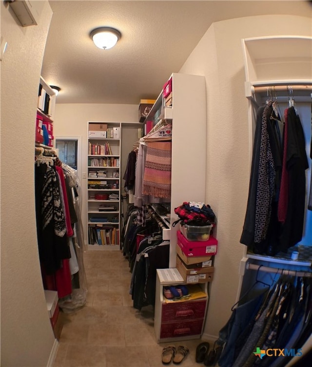 view of spacious closet