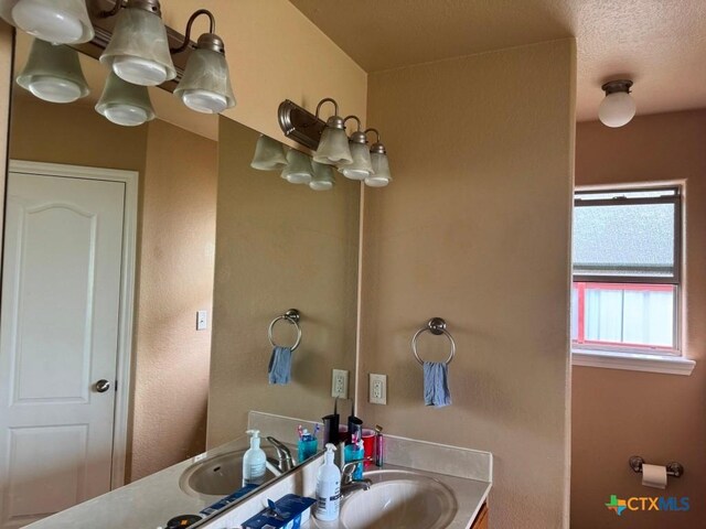 9604 Diana Dr, Killeen, TX 76542 - bathroom featuring vanity
