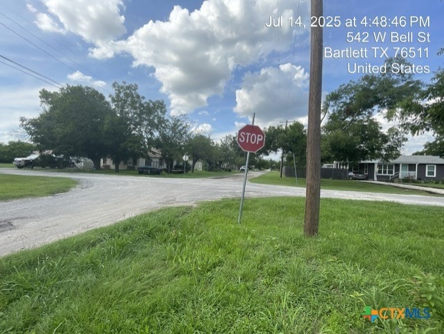 543 W Davilla St, Bartlett, TX 76511 - photo 25