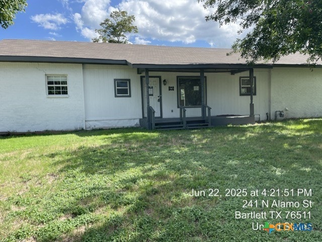 543 W Davilla St, Bartlett, TX 76511 - photo 1