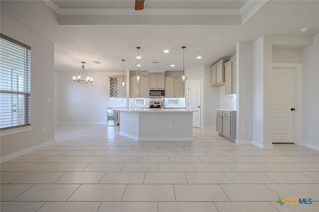 kitchen featuring crown molding, stainless steel appliances, recessed lighting, and baseboards