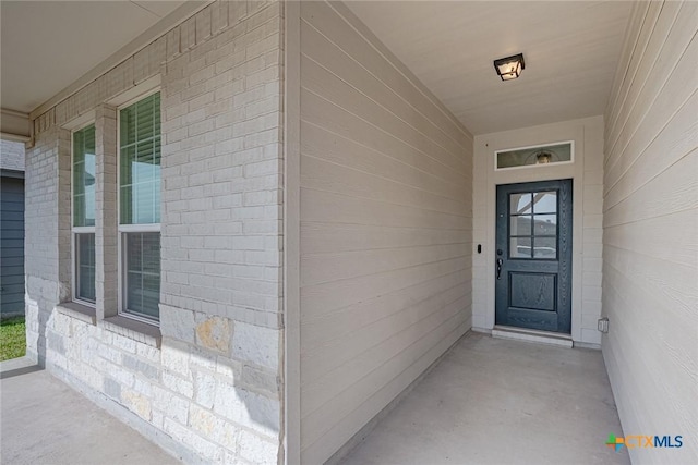 view of entrance to property