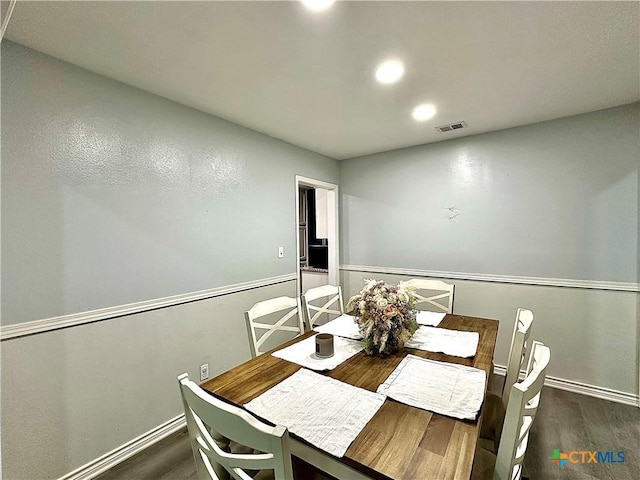 209 Roanoke Dr, Victoria, TX 77904 - dining area featuring wood finished floors and recessed lighting