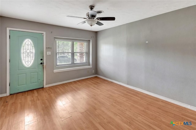 3106 Bobolink St, Victoria, TX 77901 - foyer entrance featuring light wood finished floors and ceiling fan