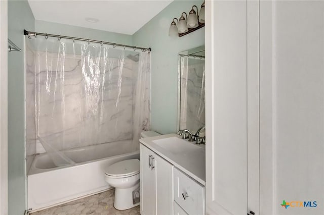 3106 Bobolink St, Victoria, TX 77901 - full bath with vanity and shower / bath combo with shower curtain
