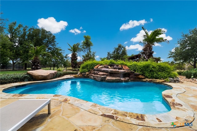 1280 Mystic Pkwy, Spring Branch, TX 78070 - swimming pool with a patio area