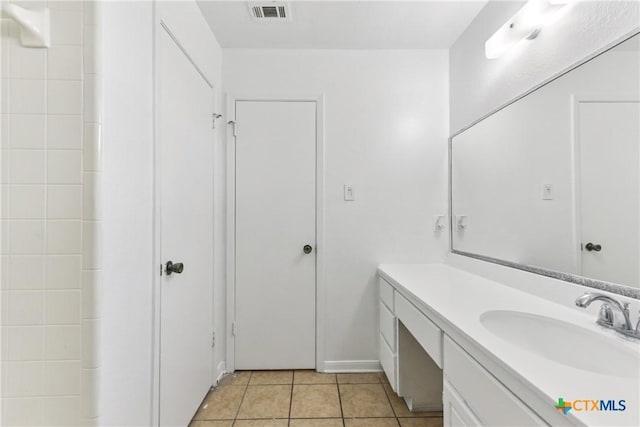 2601 Traverse Dr, Killeen, TX 76543 - full bathroom with vanity and tile patterned flooring