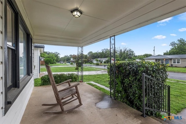 1102 S 5th St, Copperas Cove, TX 76522 - porch featuring a yard