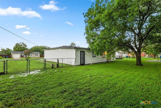 1102 S 5th St, Copperas Cove, TX 76522 - view of yard with a gate