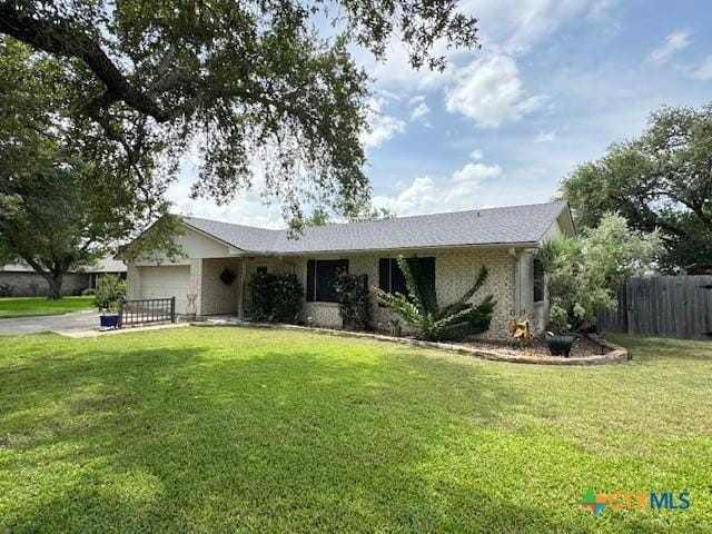 103 Northwood Dr, Cuero, TX 77954 - photo 1