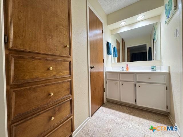 103 Northwood Dr, Cuero, TX 77954 - photo 11