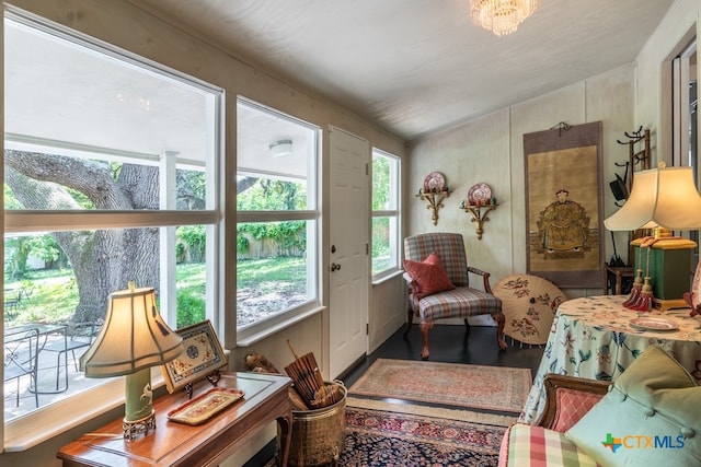 sunroom with lofted ceiling