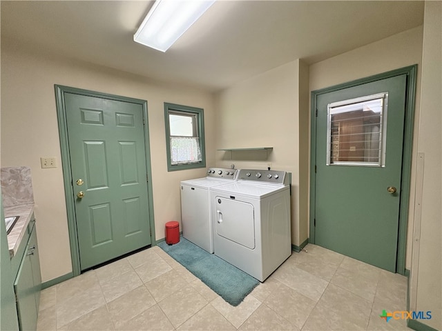 2602 Miori Ln, Victoria, TX 77901 - laundry room featuring independent washer and dryer