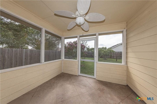 3259 Wren Brook Dr, New Braunfels, TX 78130 - unfurnished sunroom with ceiling fan