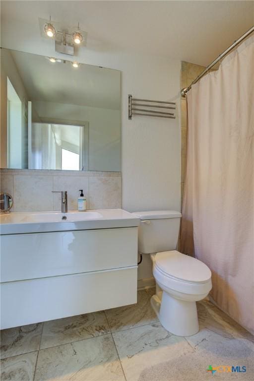 1550 Moon View Dr, New Braunfels, TX 78132 - full bathroom featuring vanity, a shower with shower curtain, and toilet