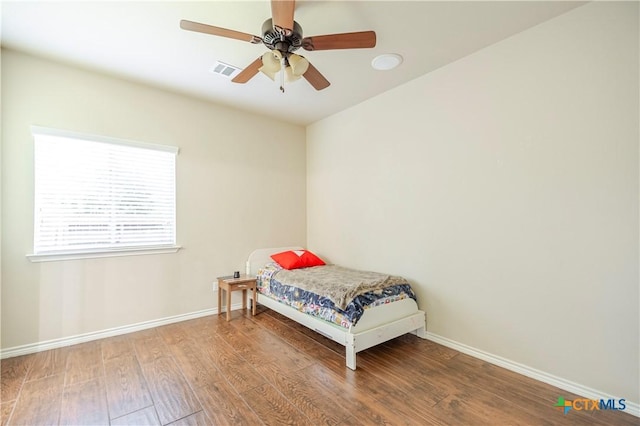 3920 Hickory Vw, Harker Heights, TX 76548 - bedroom featuring wood finished floors and a ceiling fan