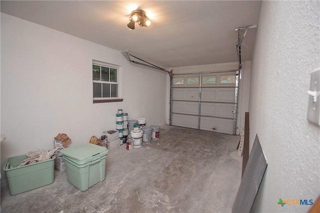 1317 N 10th St, Temple, TX 76501 - view of garage