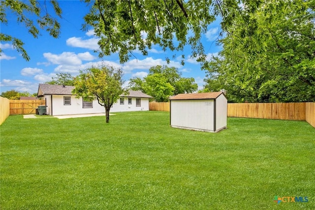 1008 Ronstan Dr, Killeen, TX 76542 - view of yard with a storage shed and an outdoor structure