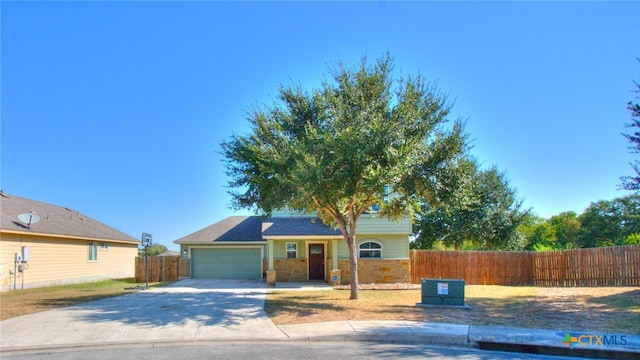 view of front facade featuring a garage