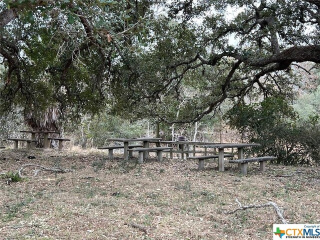602 Fm 444, Inez, TX 77968