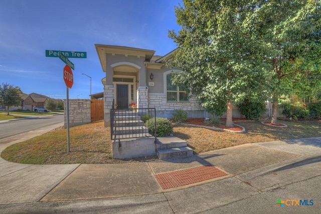 view of front of house