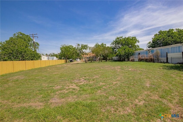 2603 Lone Tree Rd, Victoria, TX 77901 - view of yard featuring fence