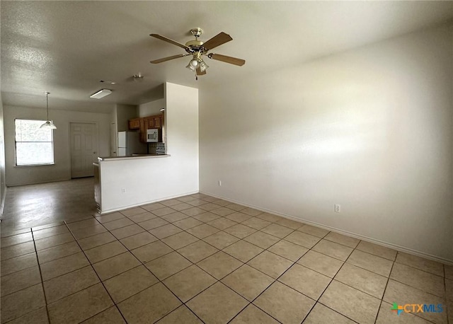 317 Janelle Dr, Copperas Cove, TX 76522 - unfurnished living room with ceiling fan