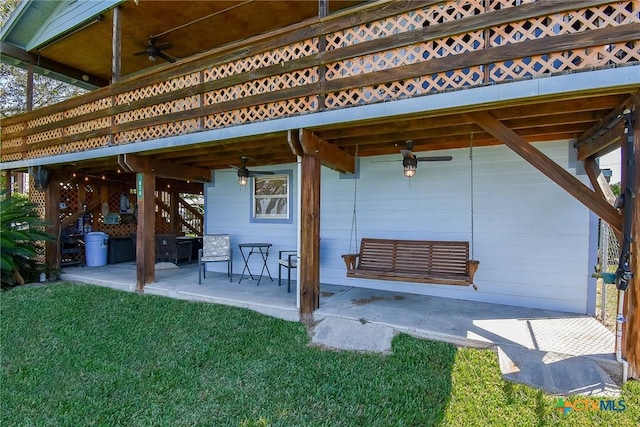 view of patio with a ceiling fan